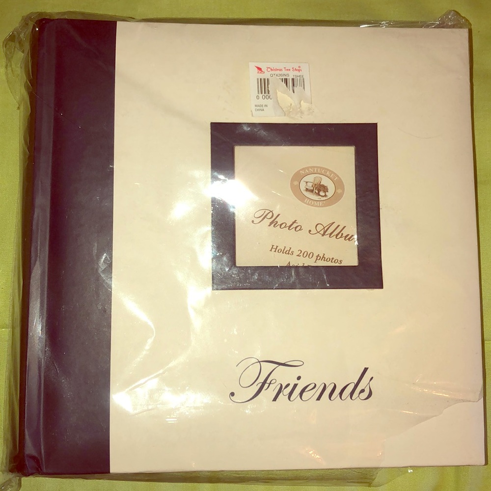Brand NWT Friends Photo Album 200 Photos